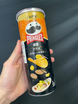 Pringles Black Truffles